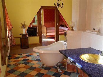 Wein-hotel Mistral Gasthuis 2*